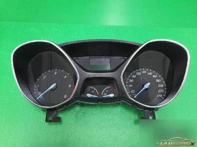 Ford Focus 2014 — приборная панель BM5T 10849 BCE