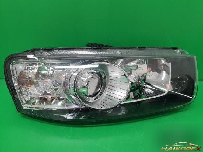 Chevrolet Captiva 2012 — фара правая 95413287