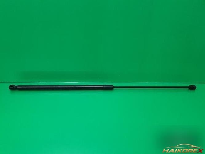 Audi A4 2009 — капот 8T0823359