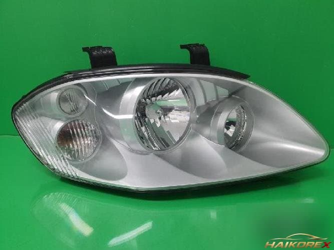 KG Mobility Rodius 2004 — фара правая