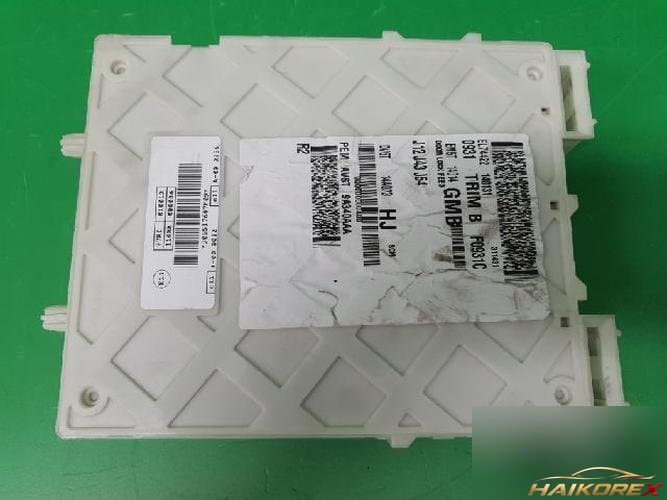 Ford Focus 2014 — предохранитель EM5T 14014 GMB (салонный)