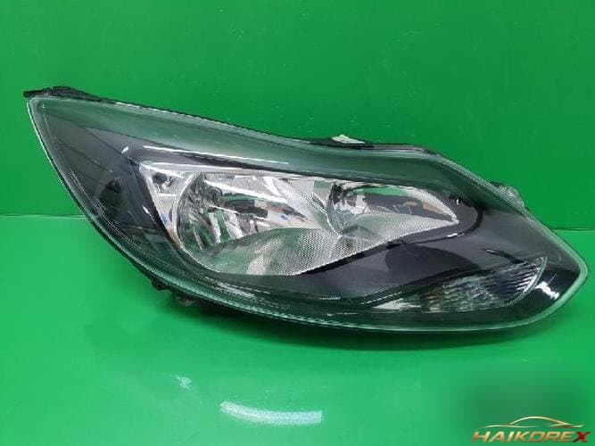 Ford Focus 2014 — фара правая BM51 13W029 RA