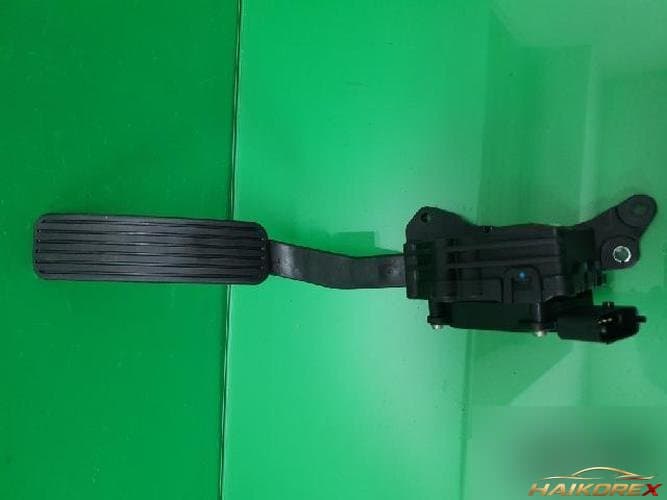 KG Mobility Actyon 2008 — педаль газа