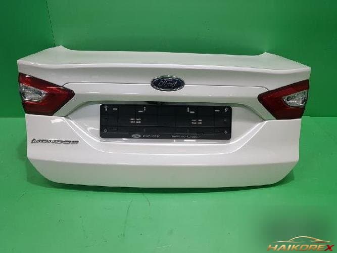 Ford Mondeo 2015 — крышка багажника (оригинальная запчасть 4)