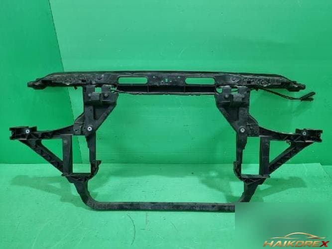 BMW X-Series 2006 — передняя панель 3330911
