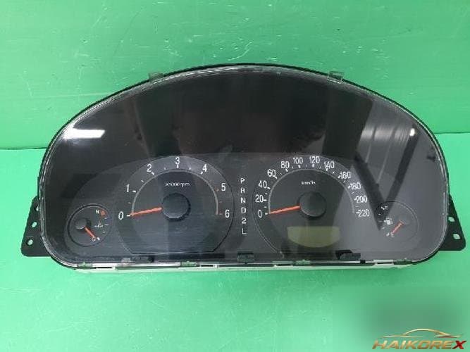 Hyundai Trajet 2005 — приборная панель 4