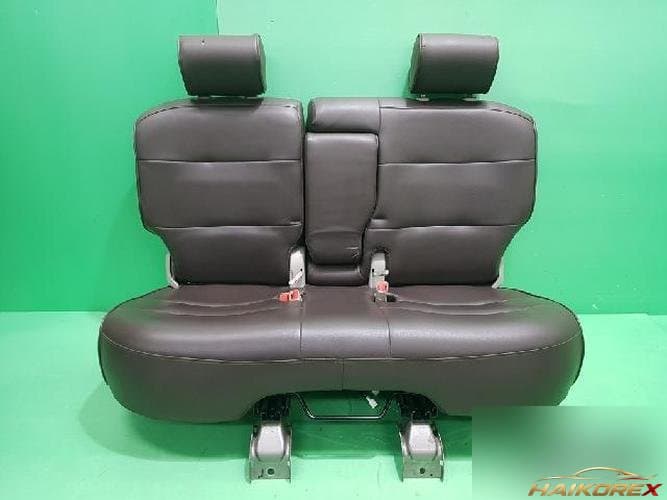 Nissan Cube 2012 — сиденье