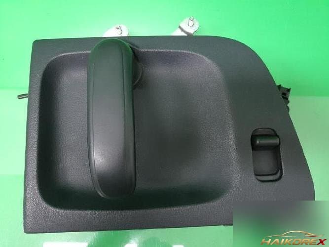 Hyundai Grand Starex 2010 — защёлка двери
