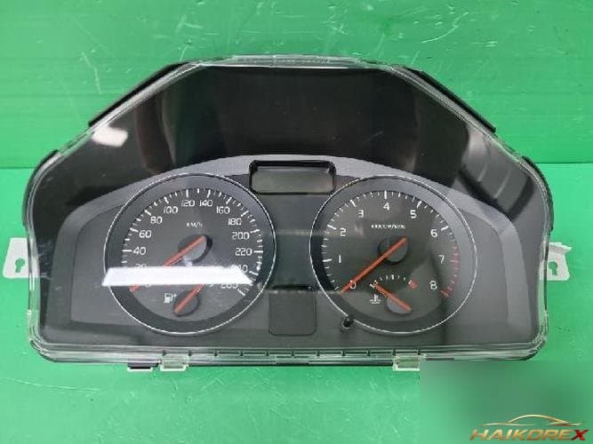Volvo C30 2009 — панель приборов 31254775