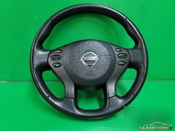 Nissan Altima 2011 — рулевое колесо 1