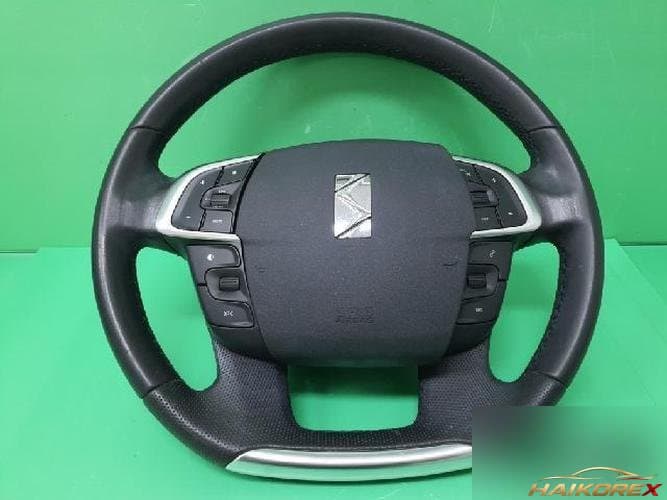 Citroën DS4 2013 — рулевое колесо
