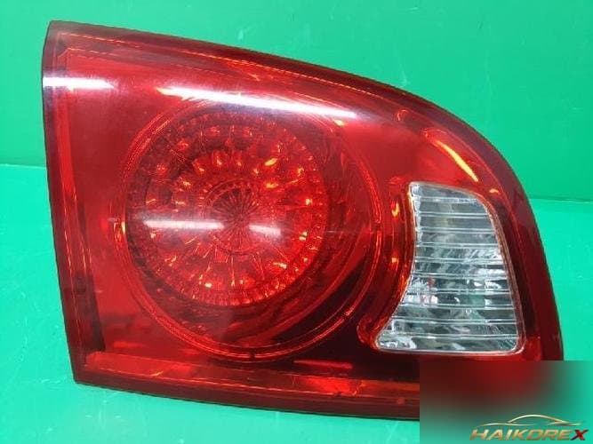 Hyundai Santa Fe 2008 — накладка двери багажника левая