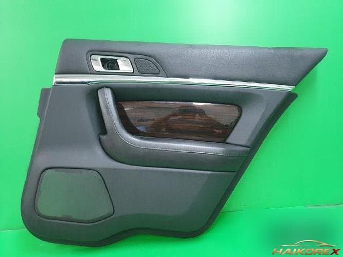 Ford MKS 2011 — обшивка двери задняя правая
