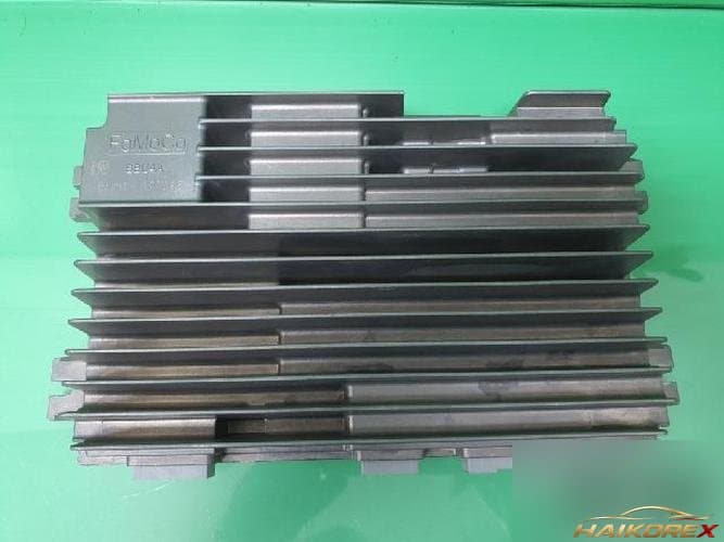 Ford MKS 2011 — усилитель BA5T 18B849 AC 1