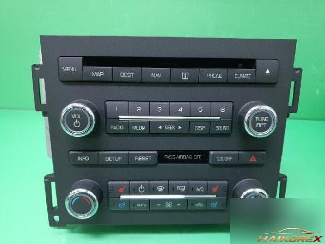 Ford MKS 2011 — AV система 1