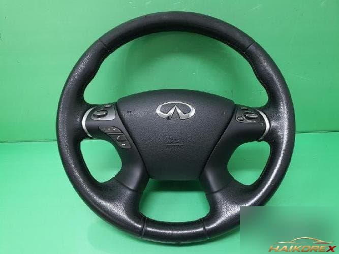 Infiniti M 2011 — рулевое колесо