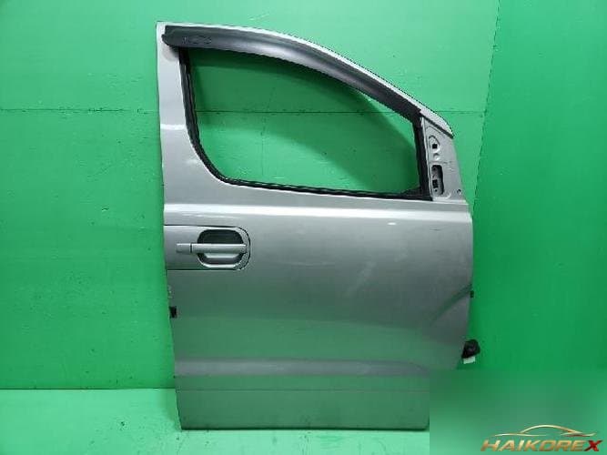 Hyundai Grandstarex 2012 — передняя дверь правая