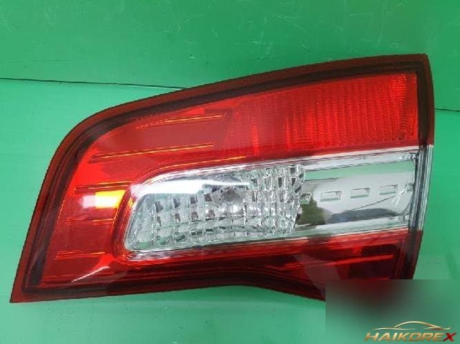 Renault QM5 2009 — накладка крышки багажника (с фонарём) 26550JY05A 3