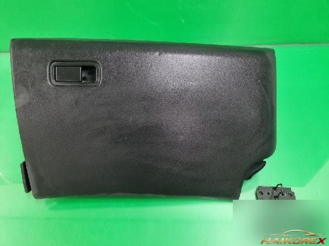 Ford MKS 2011 — перчаточный ящик