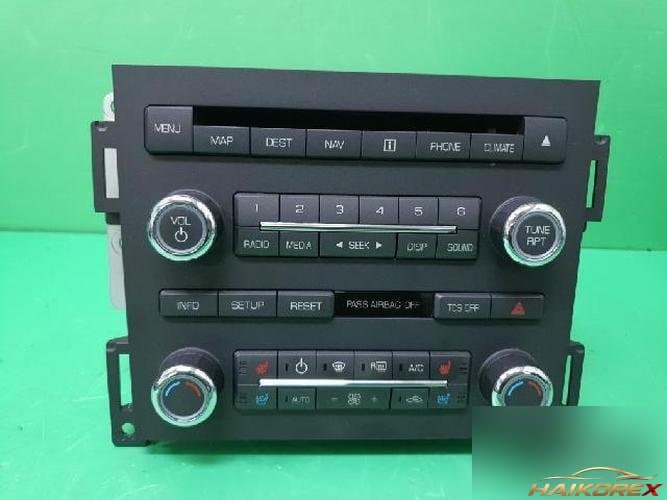 Ford MKS 2011 — AV-система 1