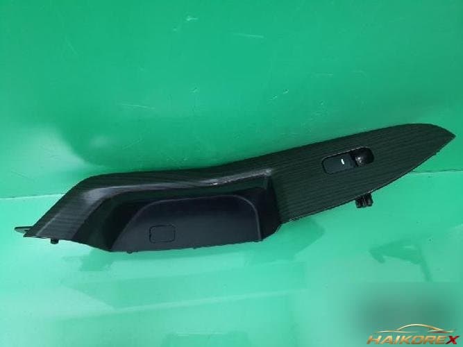 Kia K5 2011 — кнопка стеклоподъемника