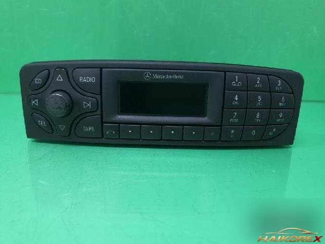 Mercedes-Benz C-Class 2003 — AV-система 2038201986