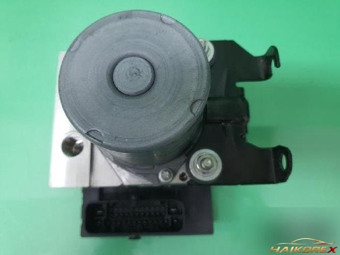 Land Rover Range Rover 2010 — модуль ABS AH42 2C405
