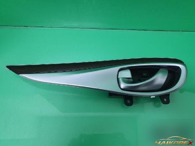 Infiniti M 2011 — дверной фиксатор