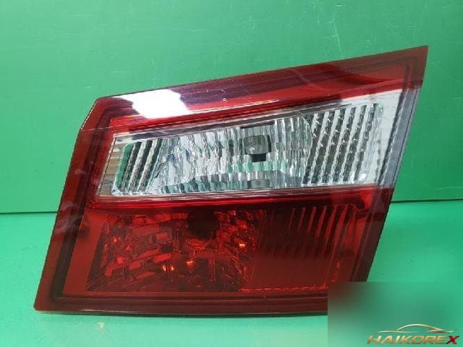 Renault SM5 2010 — задняя панель (крышка багажника) 265500030R