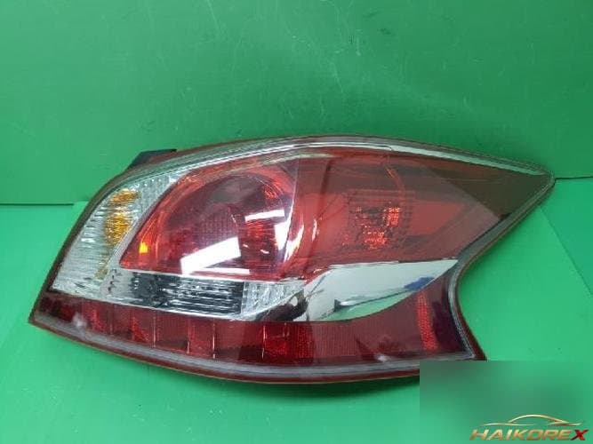 Nissan Altima 2013 — задний фонарь в сборе, правый (пассажирский)