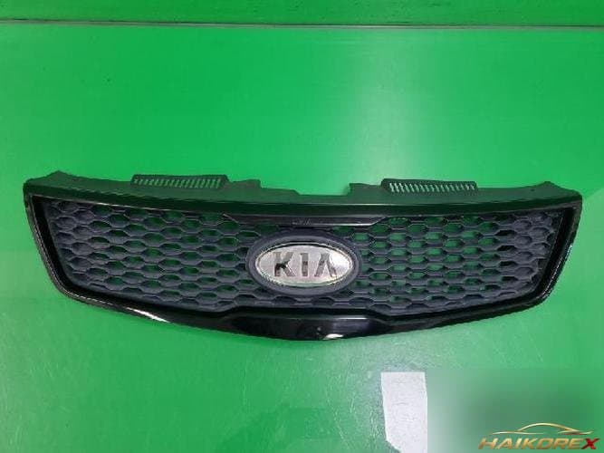 Kia Forte 2013 — решетка радиатора передняя