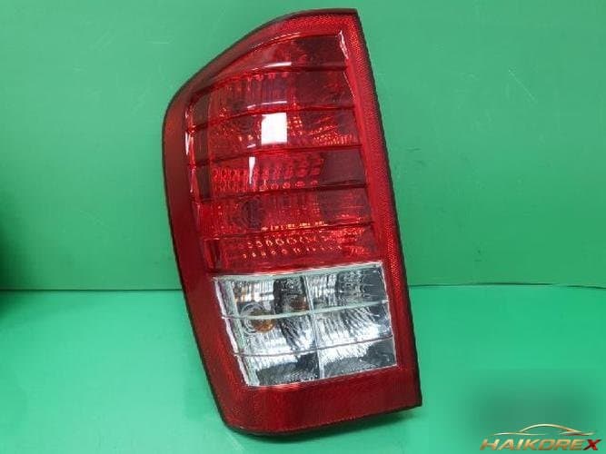 Kia Carnival 2008 — комбинированный фонарь задний левый