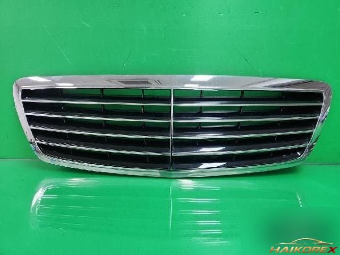 Mercedes-Benz S-Class 2004 — решётка радиатора