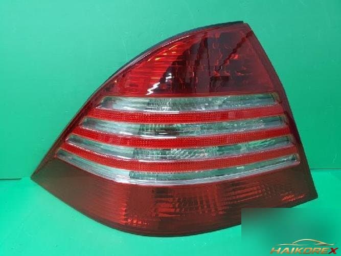 Mercedes-Benz S-Class 2004 — фонарь задний левый (комбинированный) A220 820 07 64 1