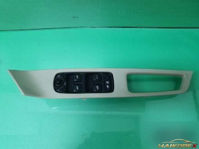 Volvo XC60 2010 — выключатель электростеклоподъемника