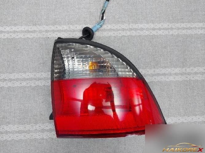Ford LS 2004 — комбинированный задний фонарь правый 3W43-13B504-B