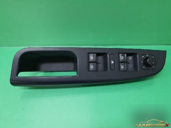 Volkswagen Jetta 2010 — кнопка стеклоподъёмника переднего левого дверного модуля