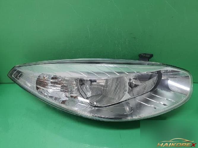 Renault SM3 2011 — фара правая 260103409R