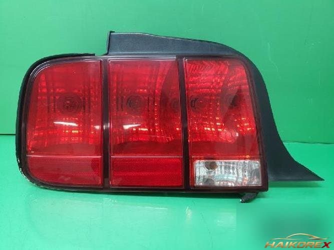 Ford Mustang 2005 — комбинированный фонарь задний левый