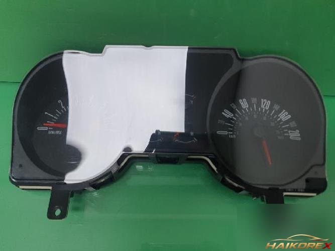 Ford Mustang 2005 — приборная панель 5R33 10849 FB