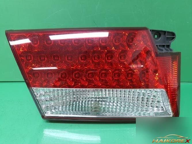 Hyundai Grandeur 2009 — накладка двери багажника левая