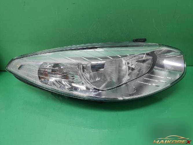 Renault SM3 2011 — фара правая 260103409R