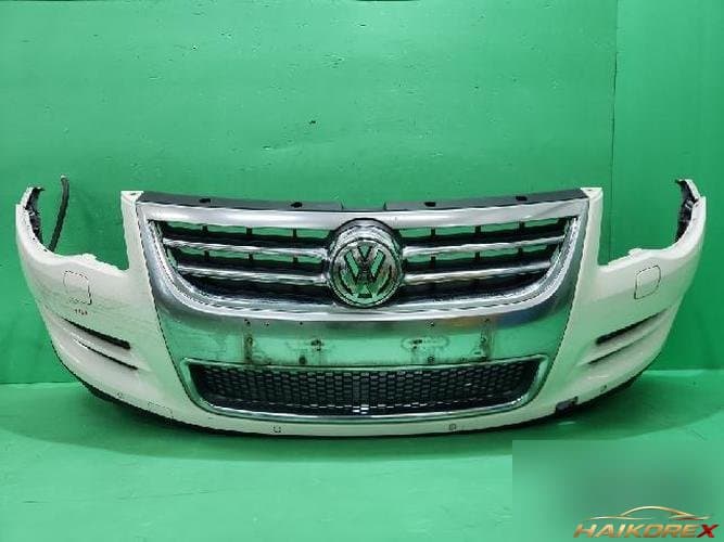 Volkswagen Touareg 2009 — передний бампер 7L6 807 061 AG