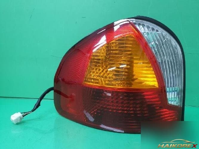 Hyundai Santa Fe 2004 — комбинированный фонарь задний левый 26001