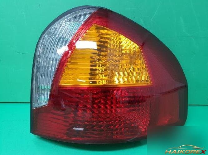 Hyundai Santa Fe 2004 — комбинированный фонарь задний правый (пассажирский)