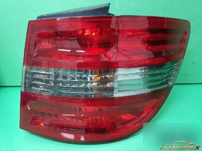 Mercedes-Benz B-Class 2011 — комбинированный фонарь задний правый (пассажирский) 1698202664