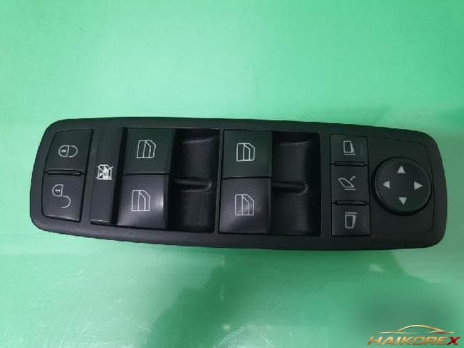 Mercedes-Benz B-Class 2011 — кнопка стеклоподъемника