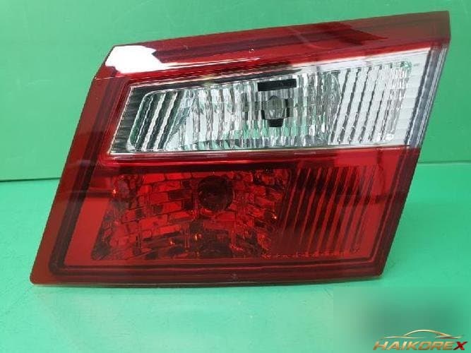 Renault SM5 2014 — белая отделка багажника, комплект 1