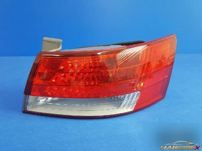 Hyundai Sonata 2007 — фара задняя правая (комбинированная)