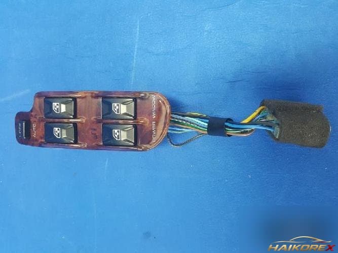 KG Mobility Musso EV 1999 — кнопка стеклоподъемника 8582005000